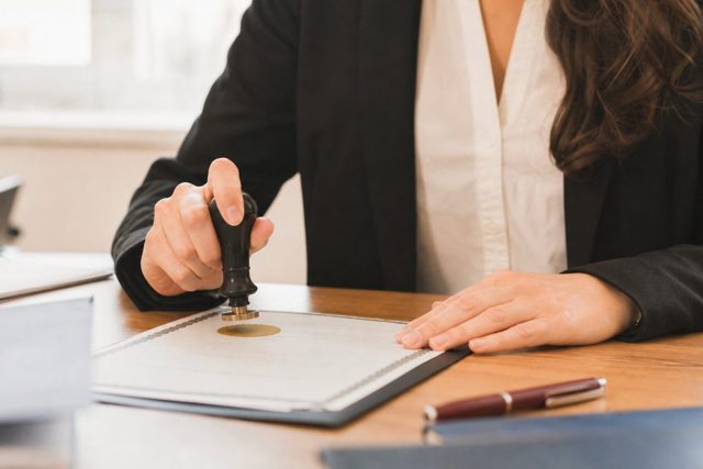 Notary website example by PageFront